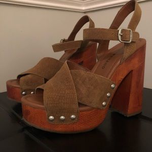 Lucky Brand Chunky Platform Clog Heeled Sandal